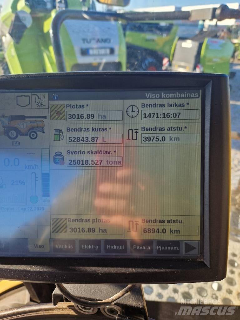 New Holland CX 8.85 Sklízecí mlátičky