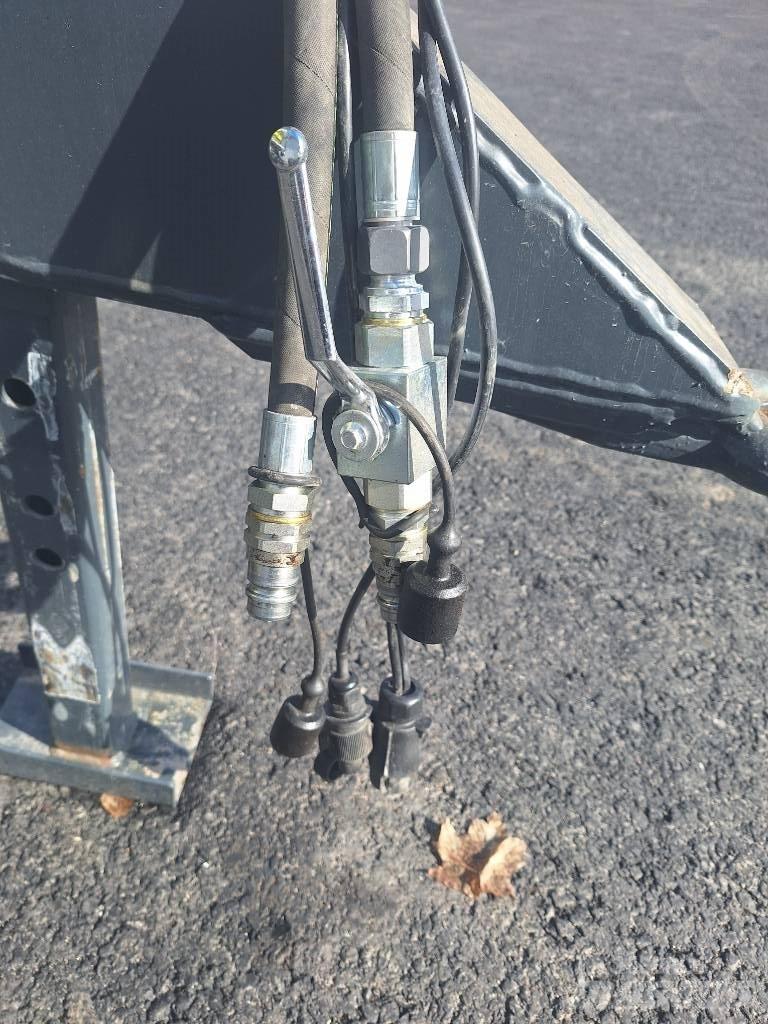 Junkkari S300 Plus Kombinované secí stroje