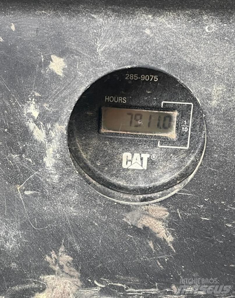CAT 305 C CR Mini rýpadla < 7t