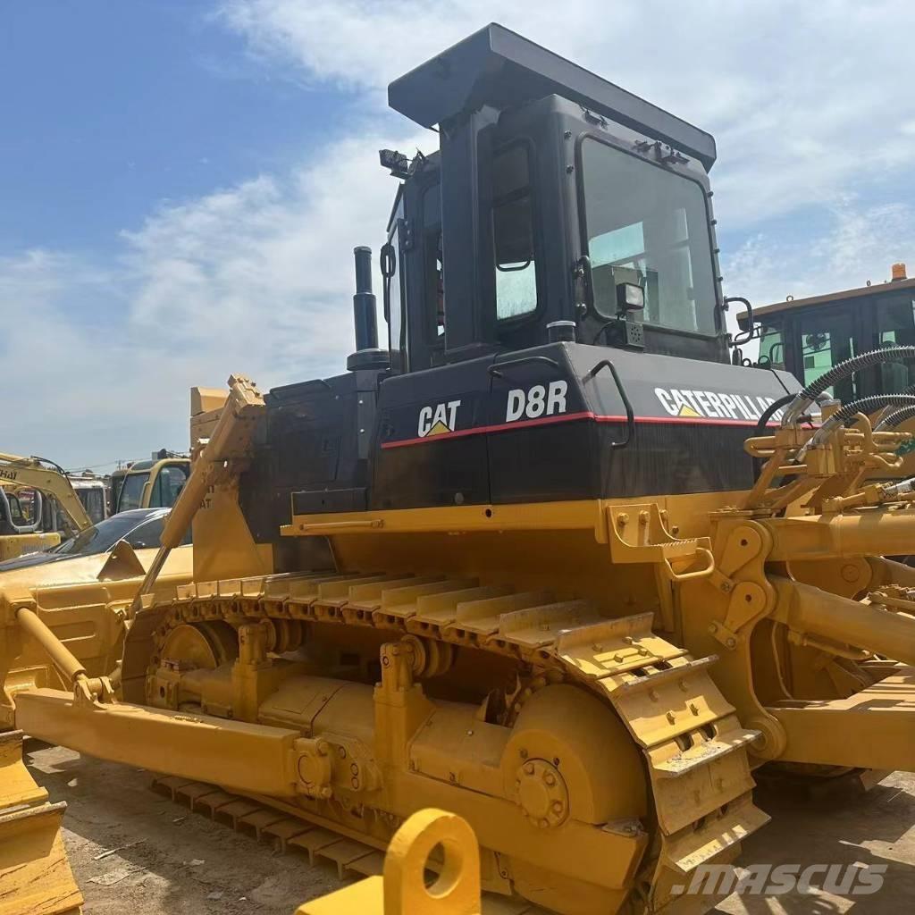 CAT D 8 R Pásové dozery