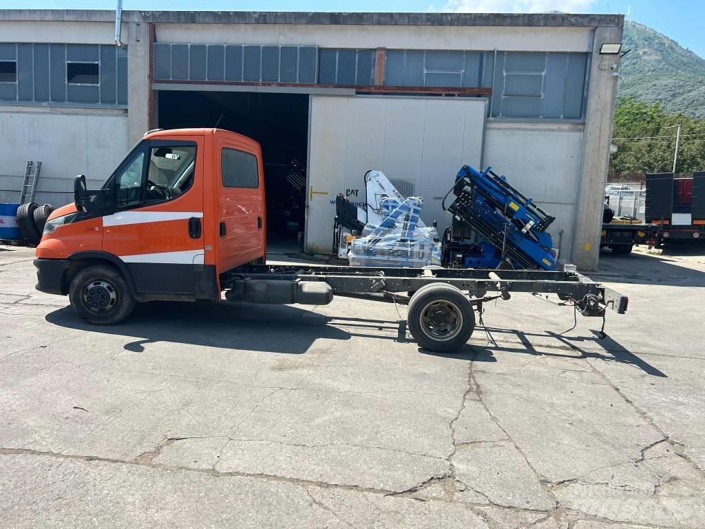 Iveco Daily 35-140 Skříňová nástavba