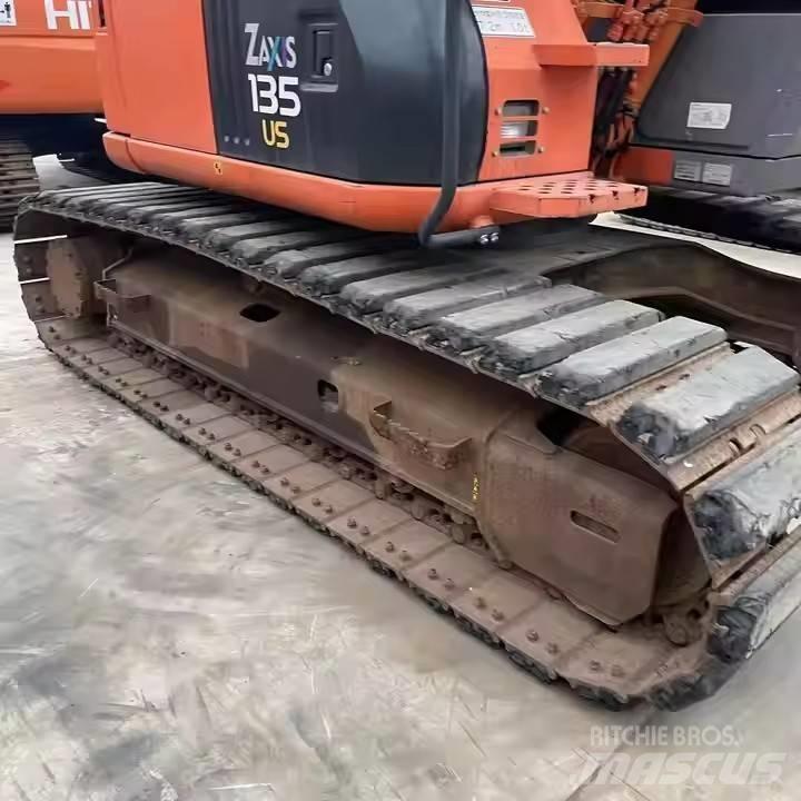 Hitachi ZX135US Pásová rýpadla