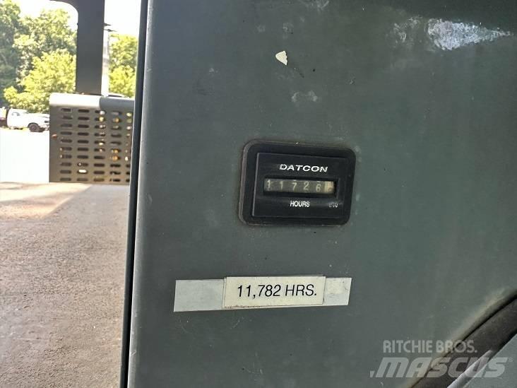Grove RT 760 E Jeřáby pro těžký terén