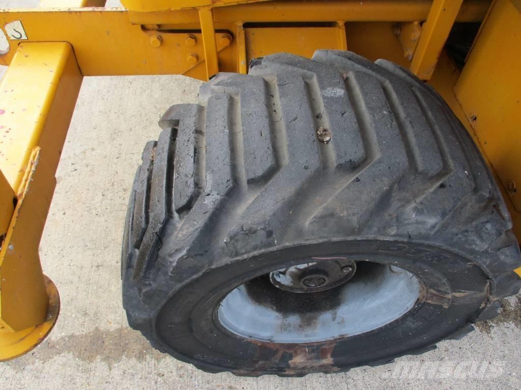 JLG 3394 RT  (535) Nůžková zvedací plošina