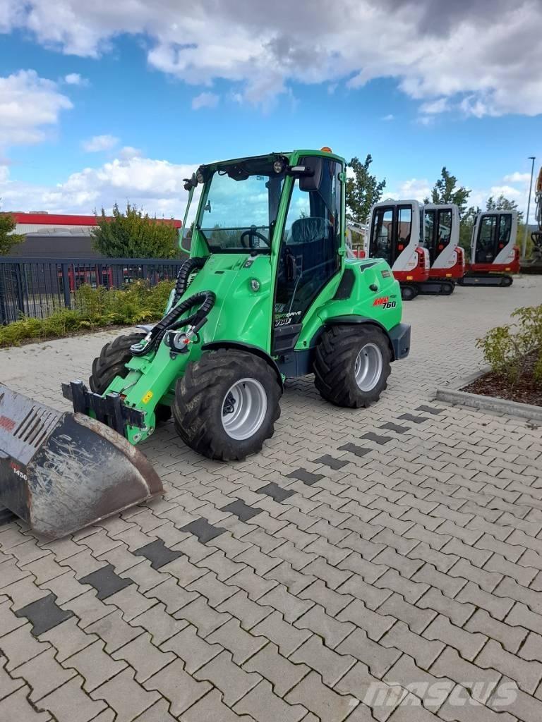 Avant 760 I Smykem řízené nakladače