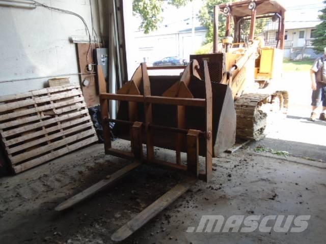 CASE 455 C Pásové nakladače