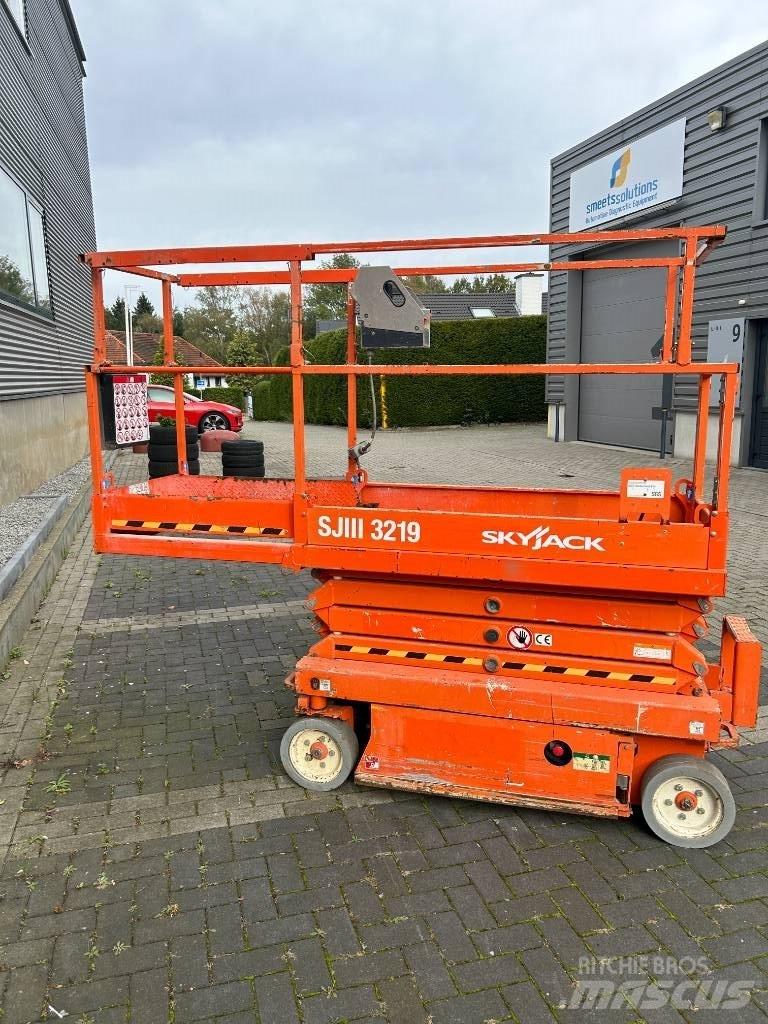 SkyJack SJ III 3219 Nůžková zvedací plošina