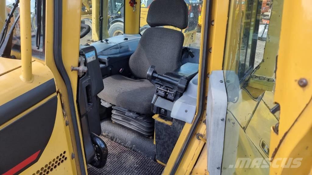 CAT D 5 N LGP Pásové dozery
