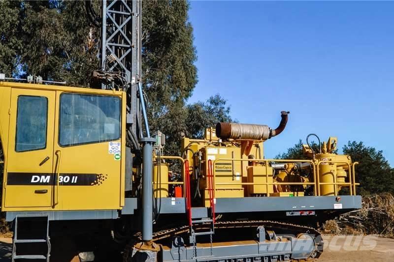 Atlas Copco DM30 Povrchové vrtací stroje