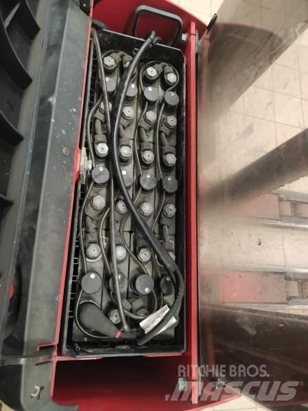 Manitou ES412 AC Samohybné vozíky