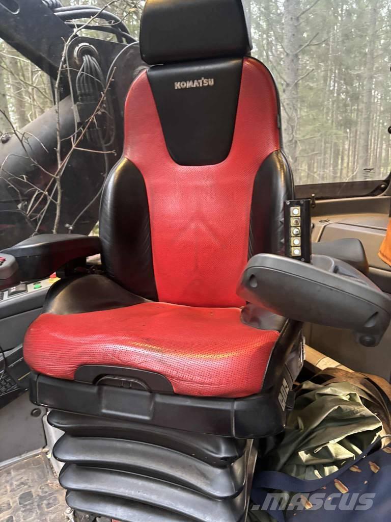 Komatsu 951 Harvestory