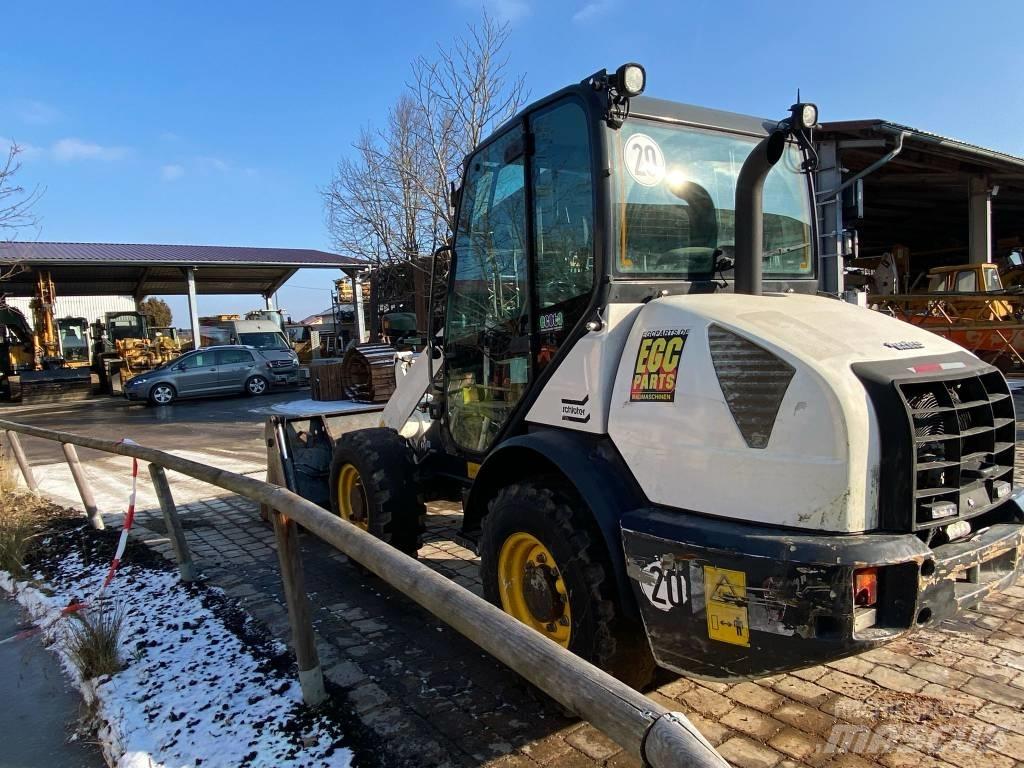 Komatsu WA 70-7 Kolové nakladače