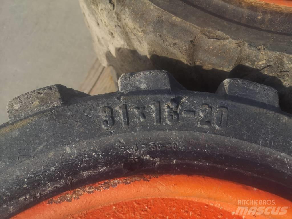 Trelleborg 31x10-20 Pneumatiky, kola a ráfky