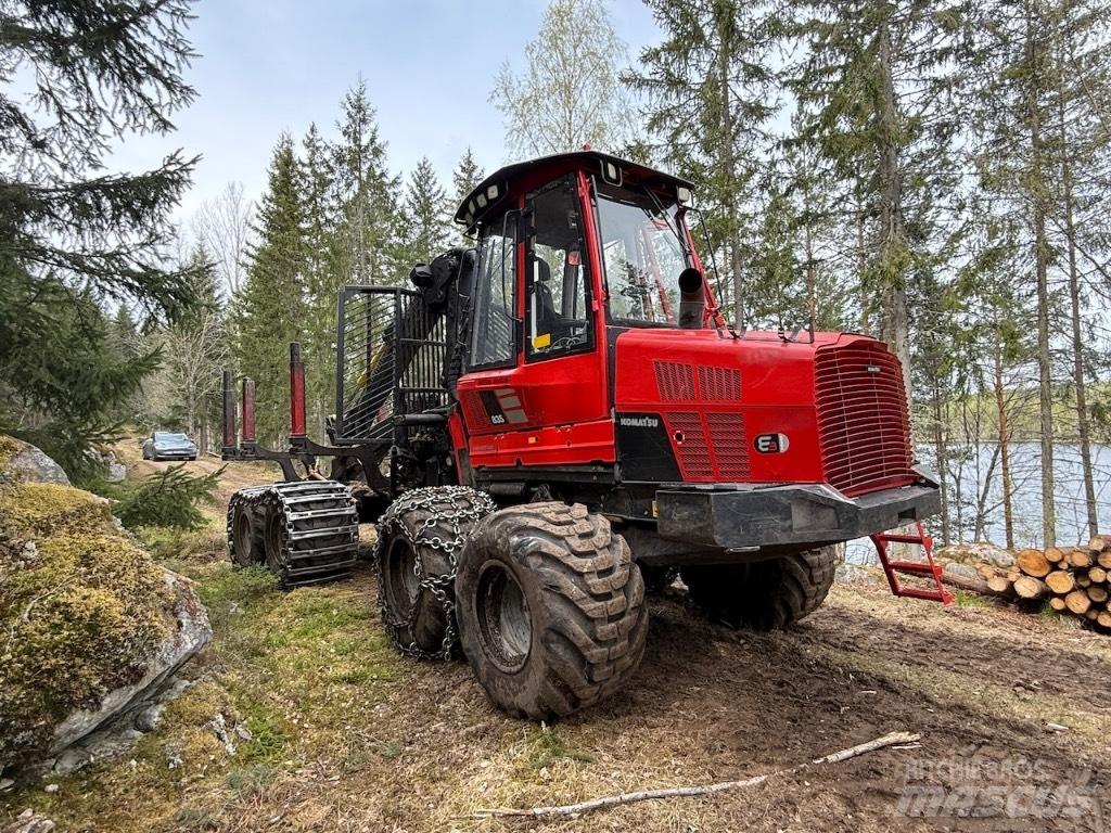 Komatsu 835 Vyvážecí traktory