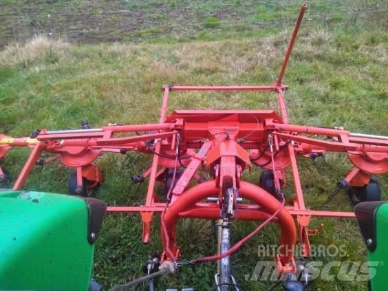 Kuhn Gf5801 Obraceče a shrabovače sena