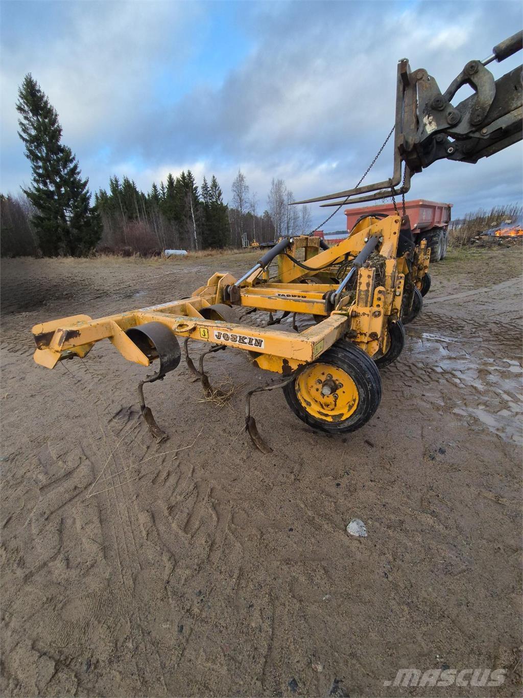 Joskin 5700 Kultivátory