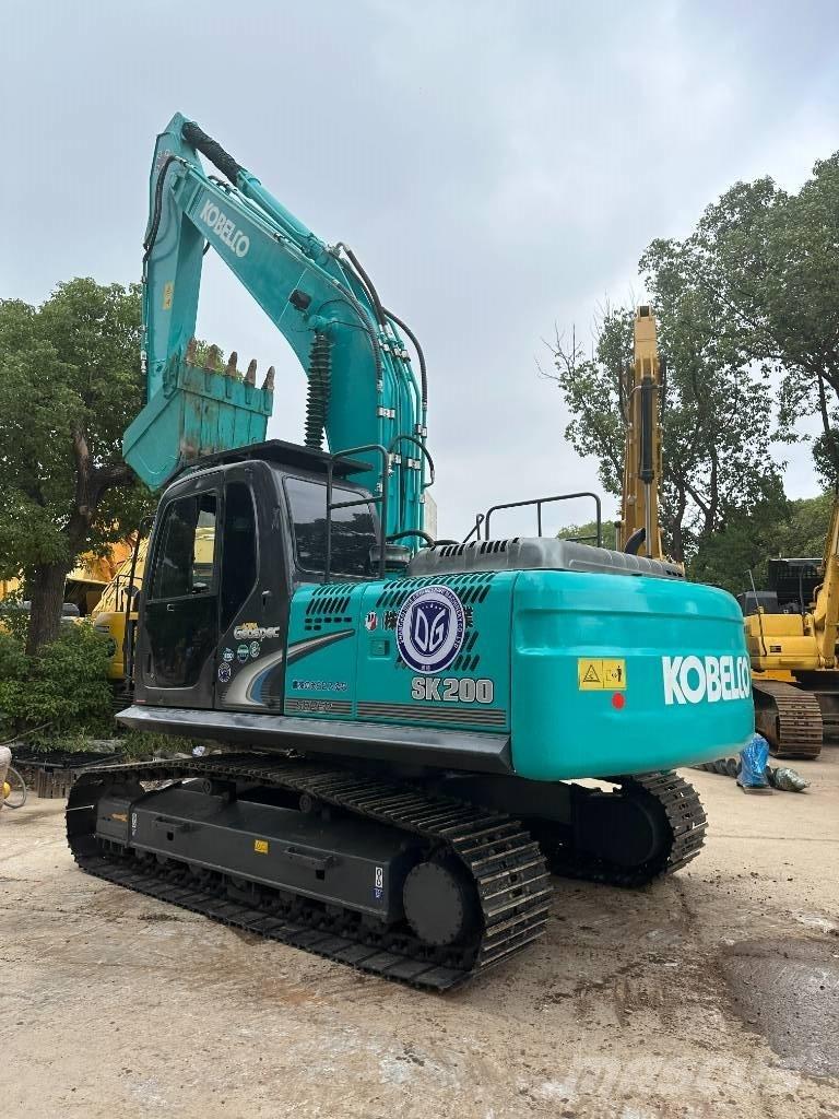 Kobelco SK 200-8 Pásová rýpadla
