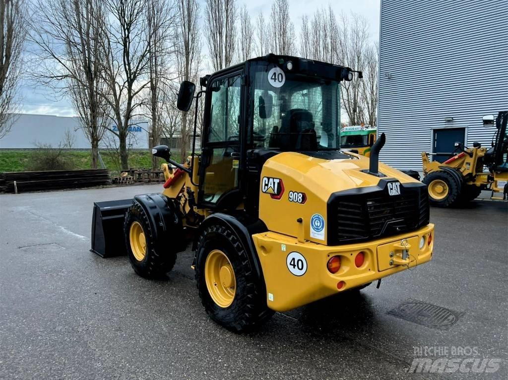 CAT 908 Kolové nakladače