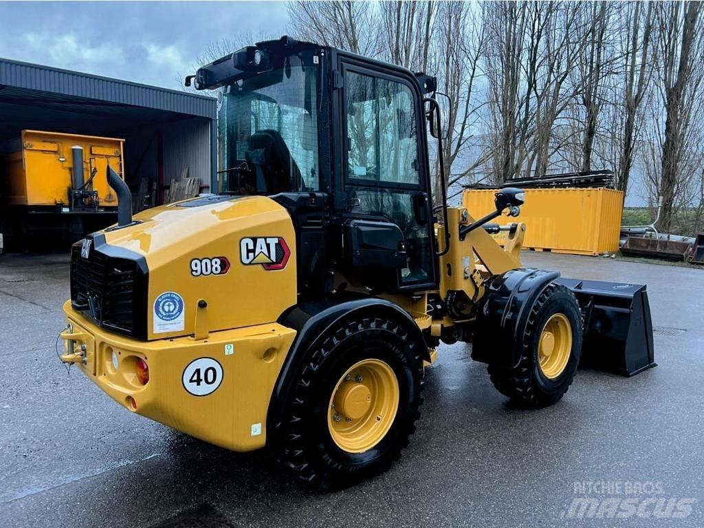 CAT 908 Kolové nakladače