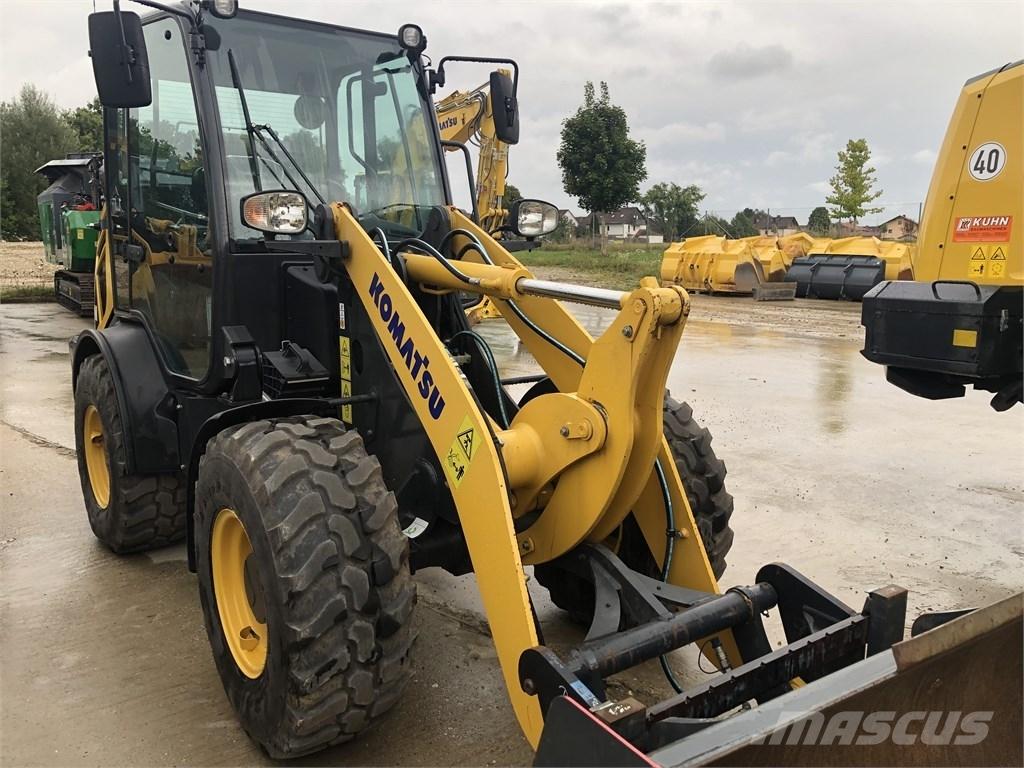 Komatsu WA70M-8 Mininakladače