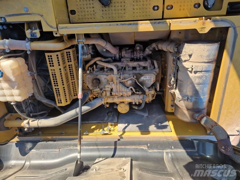 CAT 320 EL Pásová rýpadla