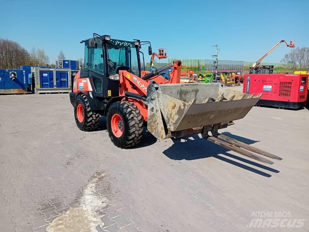 Kubota R 082 Kolové nakladače