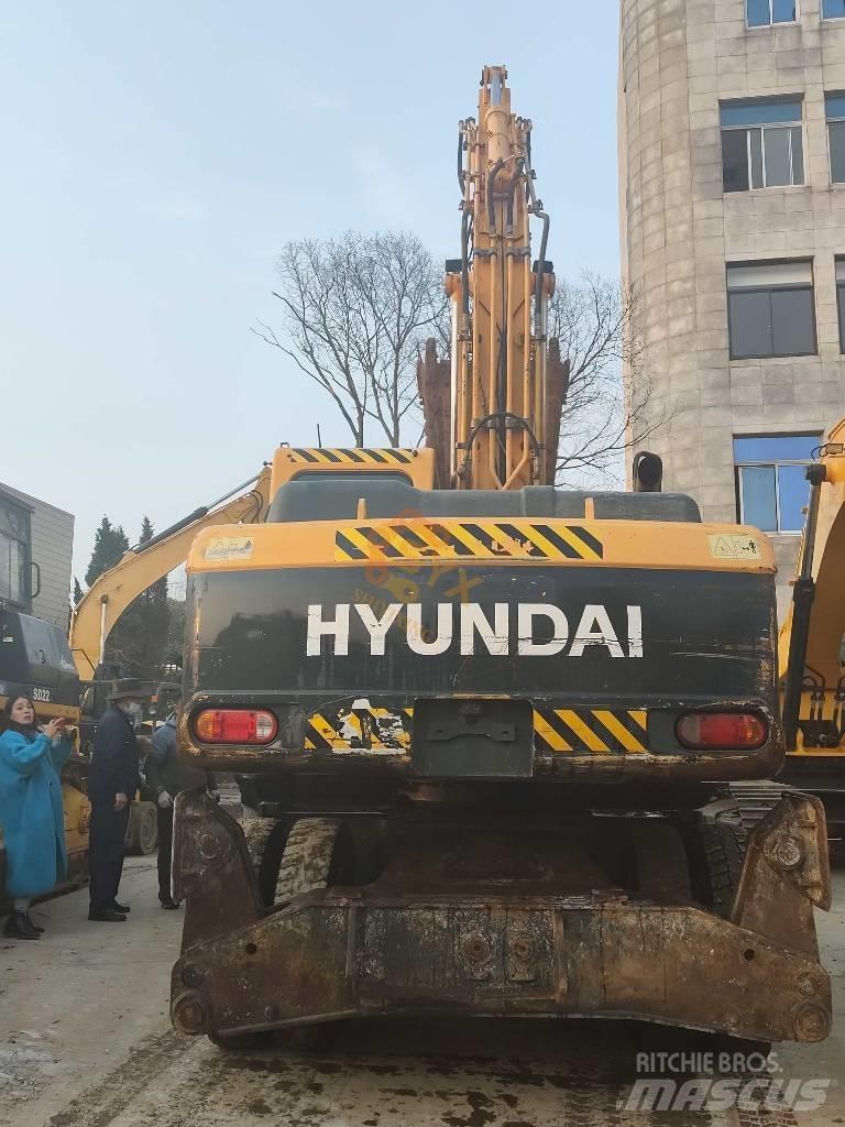 Hyundai 210W-9 Kolová rýpadla
