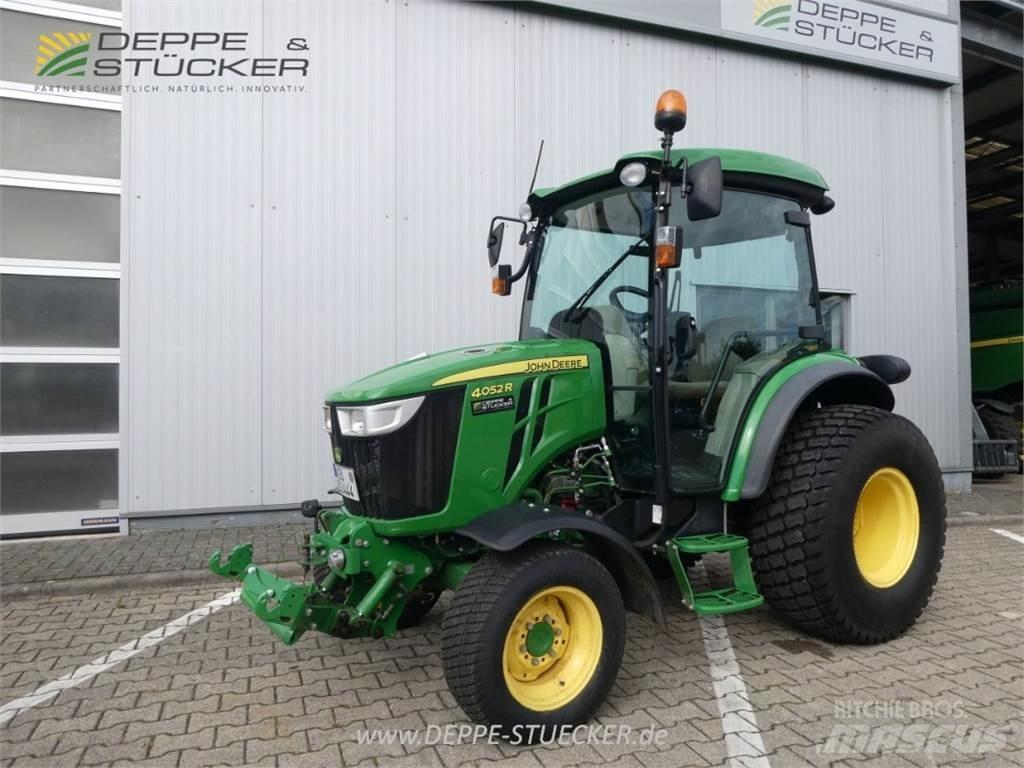 John Deere 4052R Kompaktní traktory
