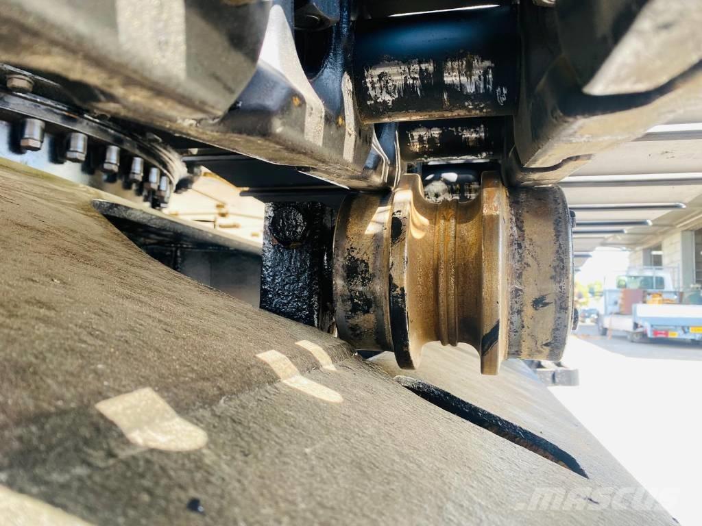 CAT 329e lre Rýpadla s dlouhým dosahem