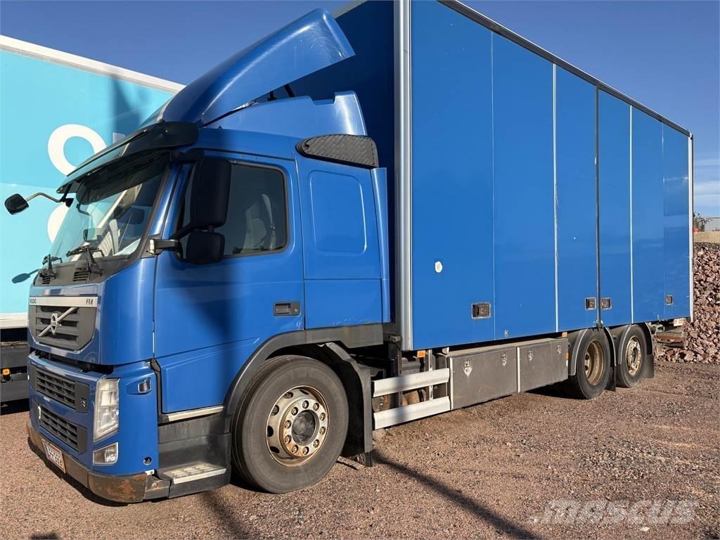 Volvo FM330 6x2 Skříňová nástavba