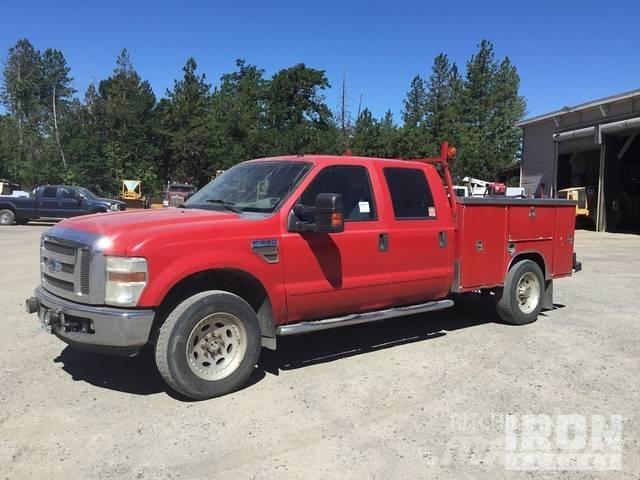 Ford F 350 XLT Další