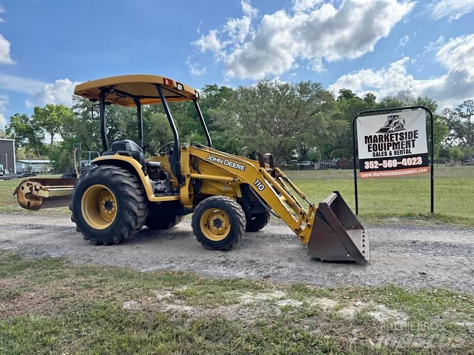 John Deere 110 Traktory