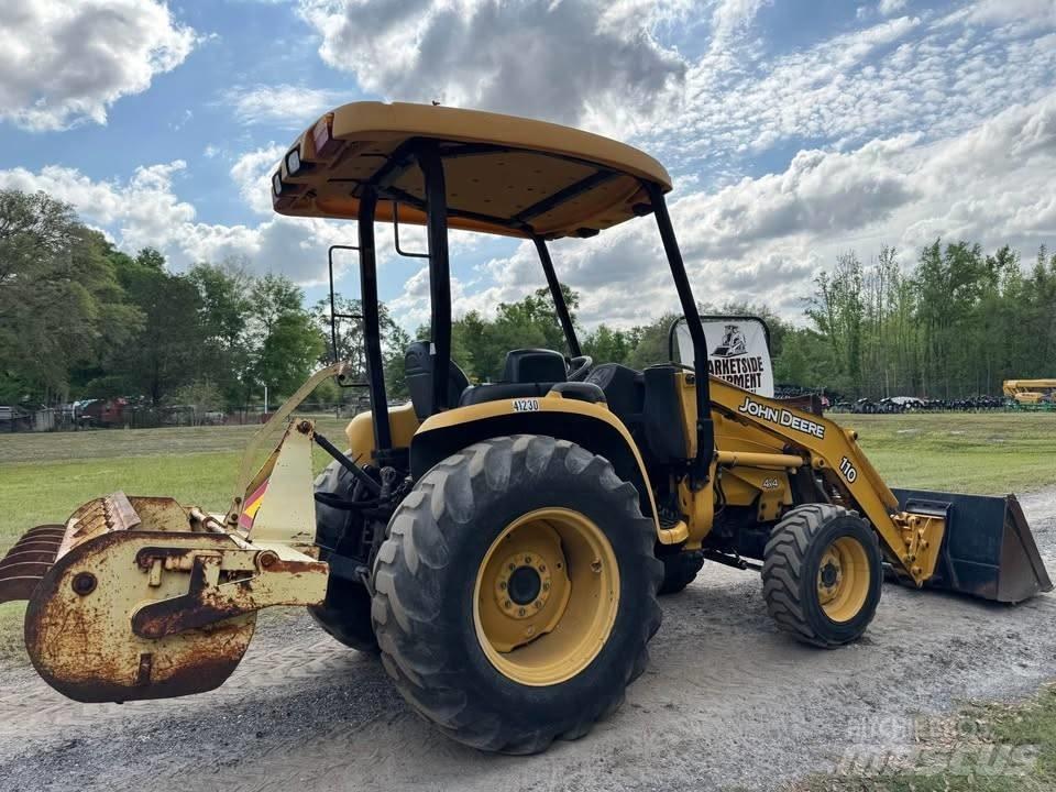 John Deere 110 Traktory