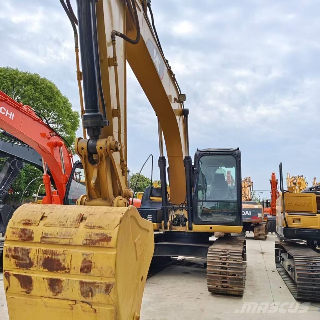 CAT 315D2 Midi rýpadla 7t - 12t
