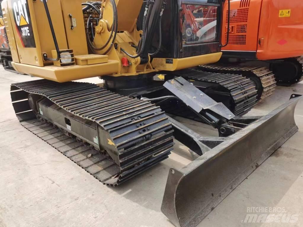 CAT 307 E Mini rýpadla < 7t
