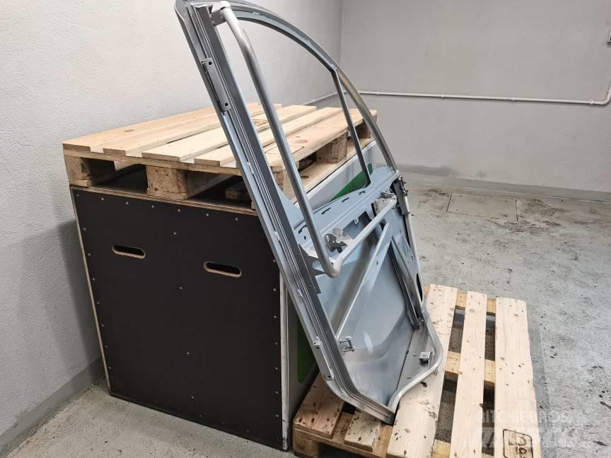 Manitou MLT 741 door Kabiny a interiér