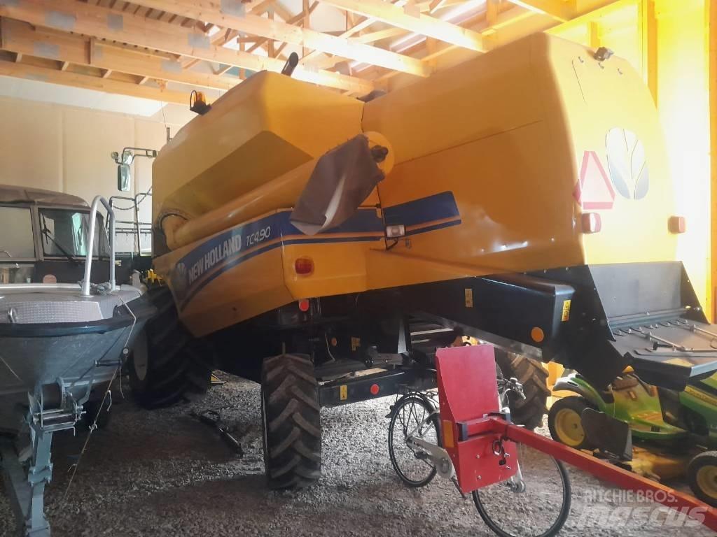 New Holland TC 4.90 Sklízecí mlátičky