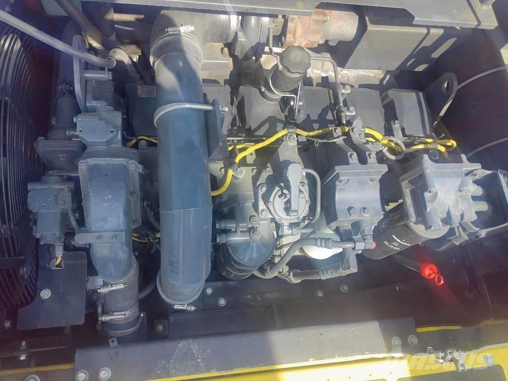 Komatsu PC450-8 Pásová rýpadla