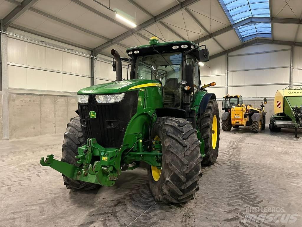John Deere 7230 R Traktory