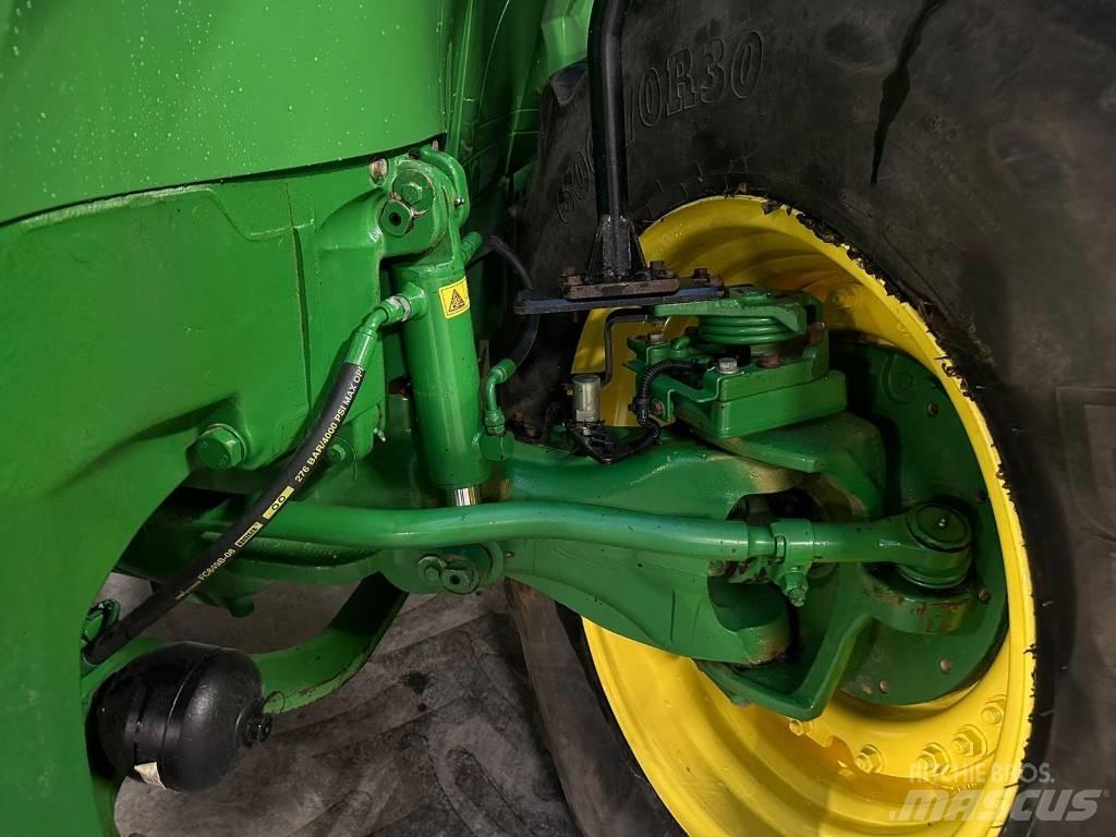 John Deere 7230 R Traktory
