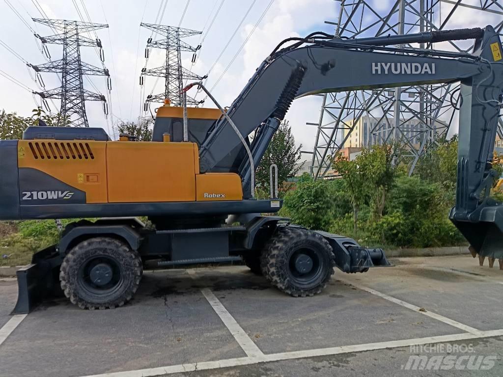 Hyundai R210W Kolová rýpadla