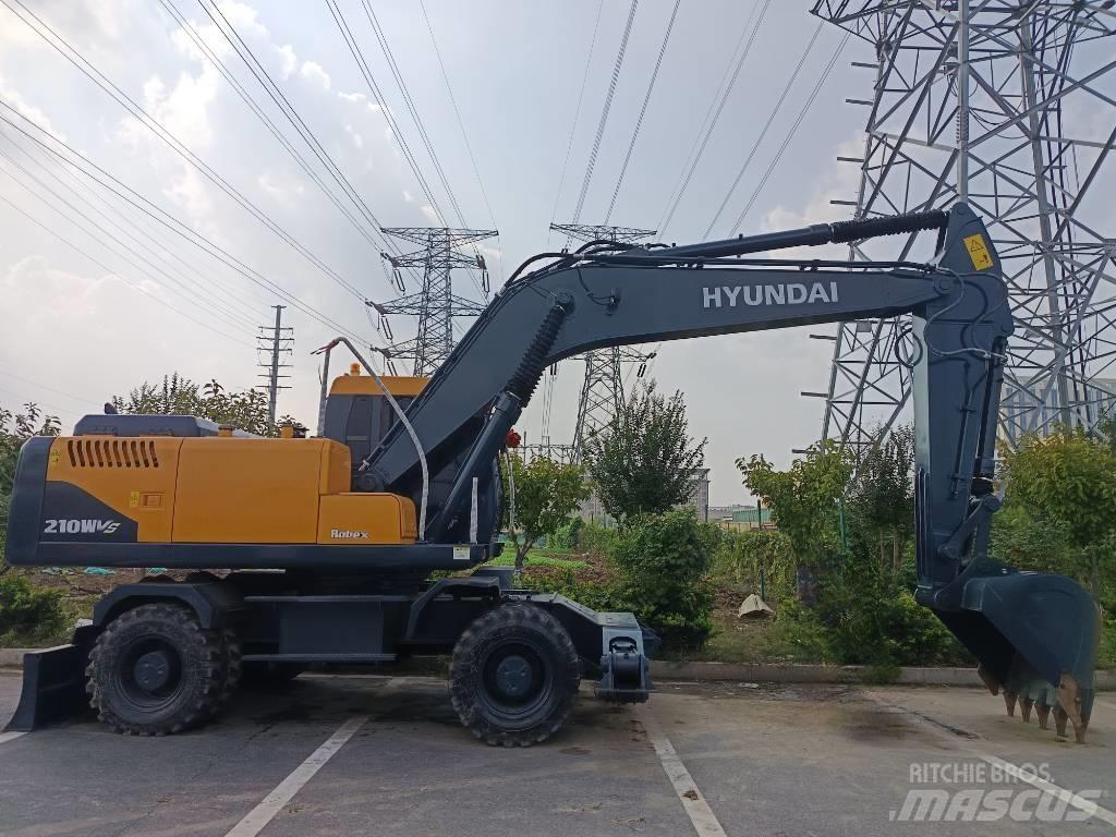 Hyundai R210W Kolová rýpadla