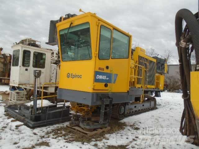 Epiroc DM45HP Povrchové vrtací stroje