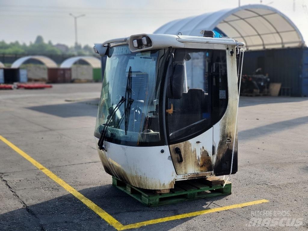 Liebherr L 550 CAB Kabiny a interiér