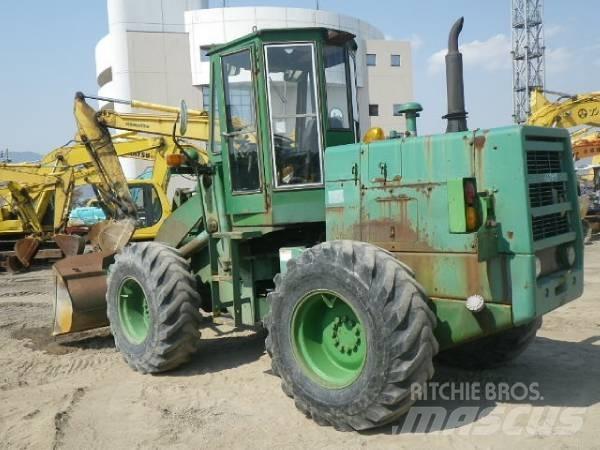 Komatsu 510 Kolové nakladače