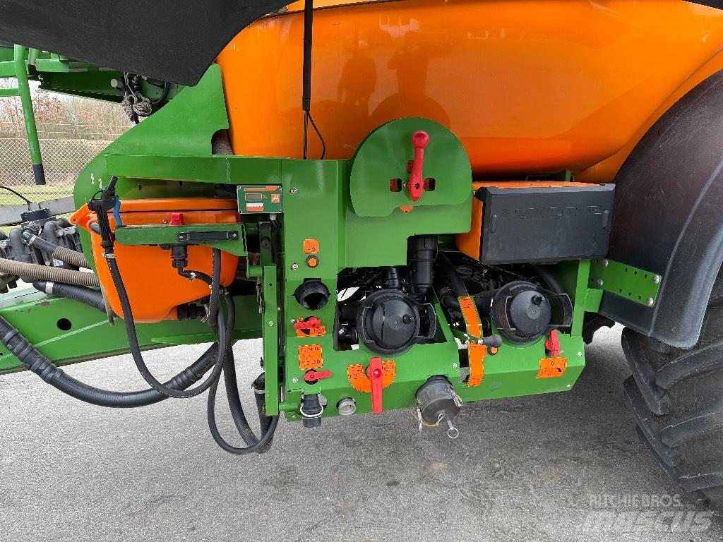 Amazone UX 11200 Tažené postřikovače
