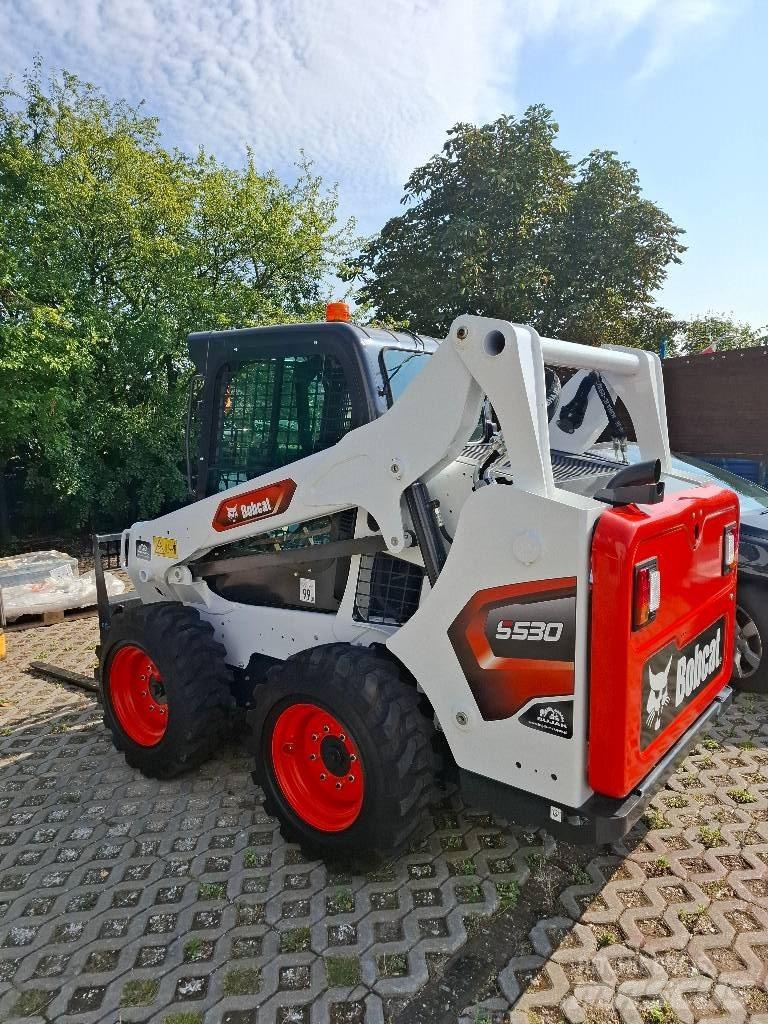 Bobcat S 530 Smykem řízené nakladače