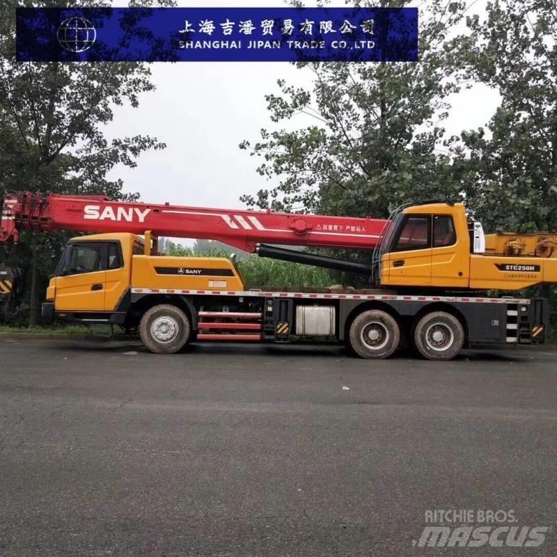 Sany STC 250 H Univerzální terénní jeřáby