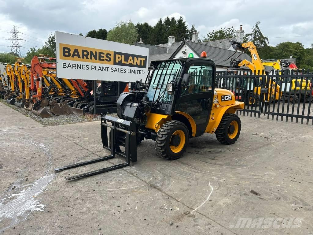 JCB 520-40 Teleskopické manipulátory
