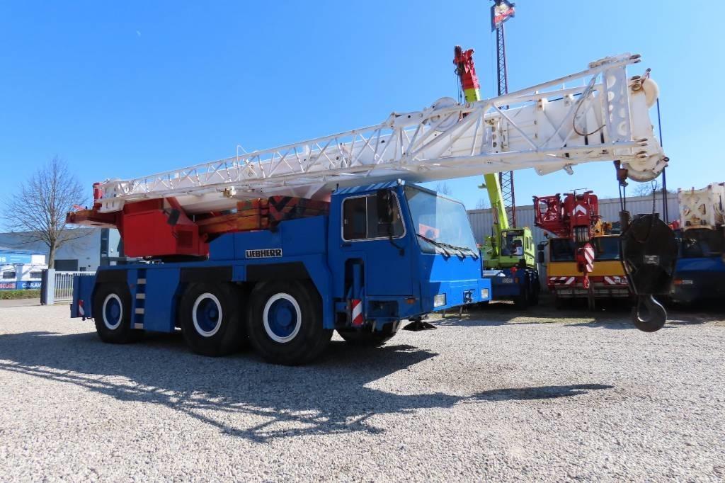 Liebherr LTM 1050-1 Univerzální terénní jeřáby